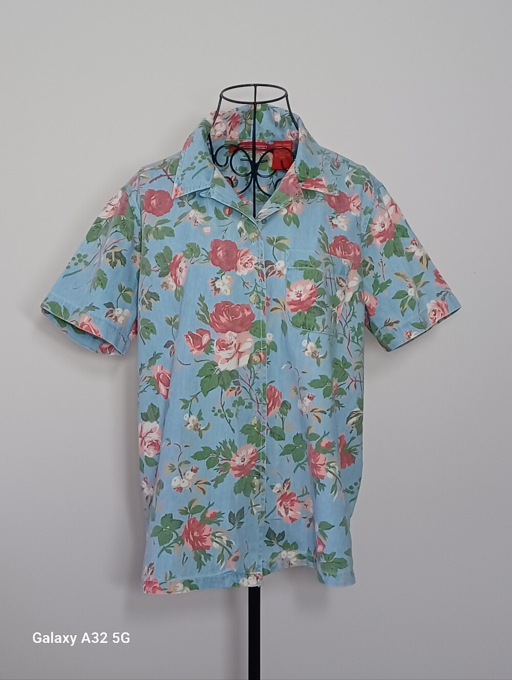 Vintage Gloria Vanderbilt Floral Denim Chambray Shirt - Size L